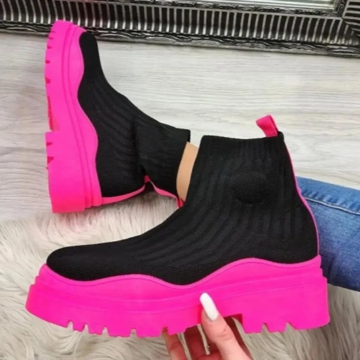2023 primavera autunno nuova moda traspirante zeppe casual piattaforma stivaletti calzini da donna scarpe stivali gotici