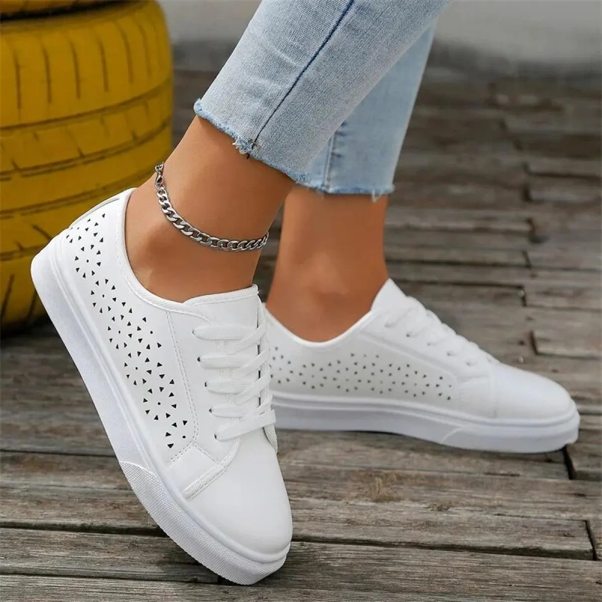 2024 nuove scarpe da donna moda estate casual scarpe bianche ritagli pizzo tela cava traspirante piattaforma scarpe basse donna