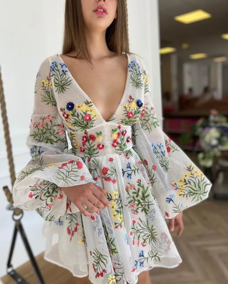 Abito da ballo per donna Mini abito a maniche lunghe con lanterna ricamato in rete Gonna a pieghe con scollo a V Abito da donna