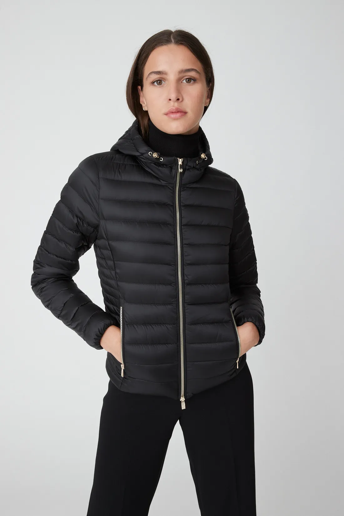 AGHATA – Black hooded down jacket