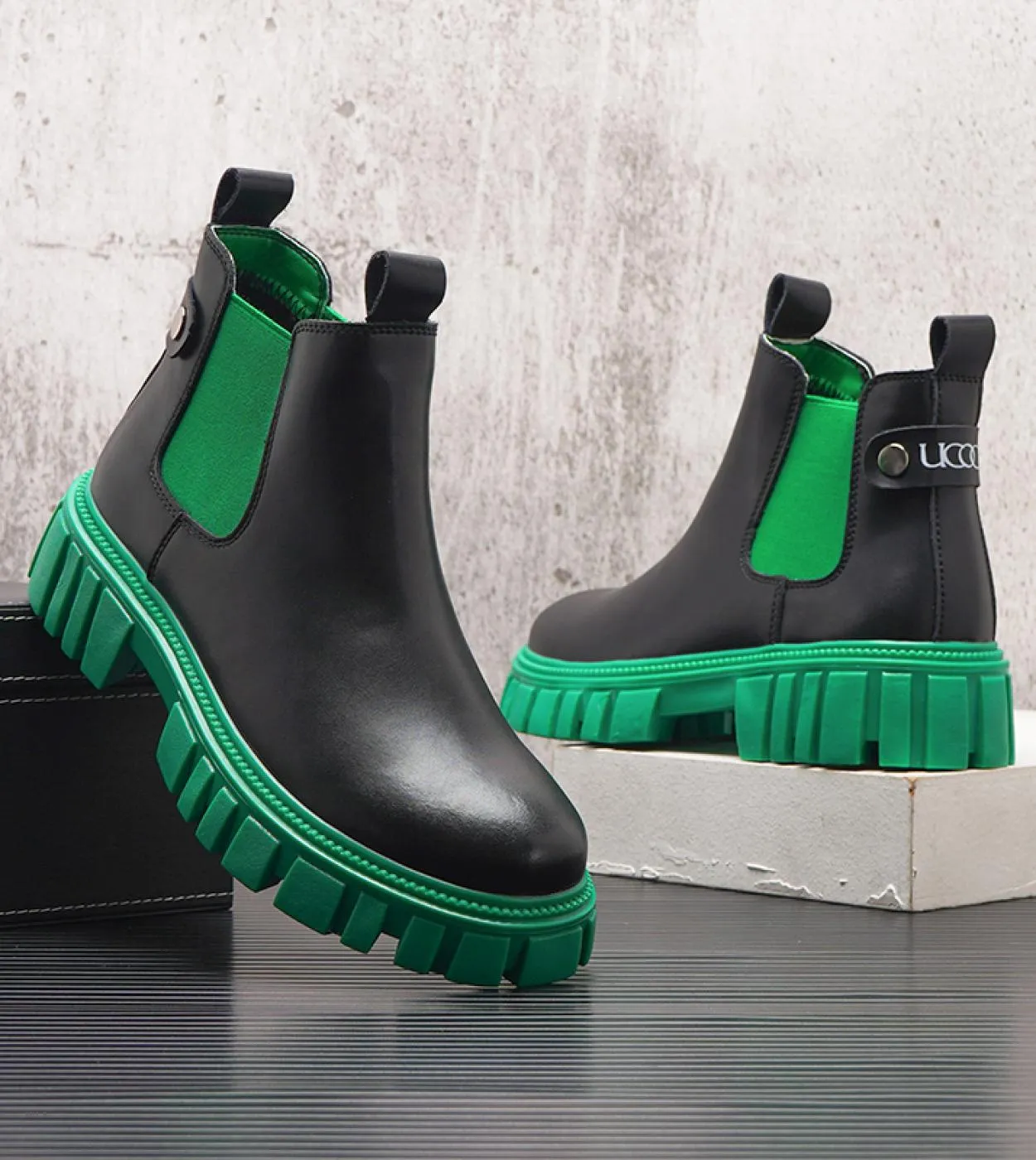 Buckle Men Chelsea Boots Green Mens Boot England Mens Catwork Show Shoes Stivali da uomo