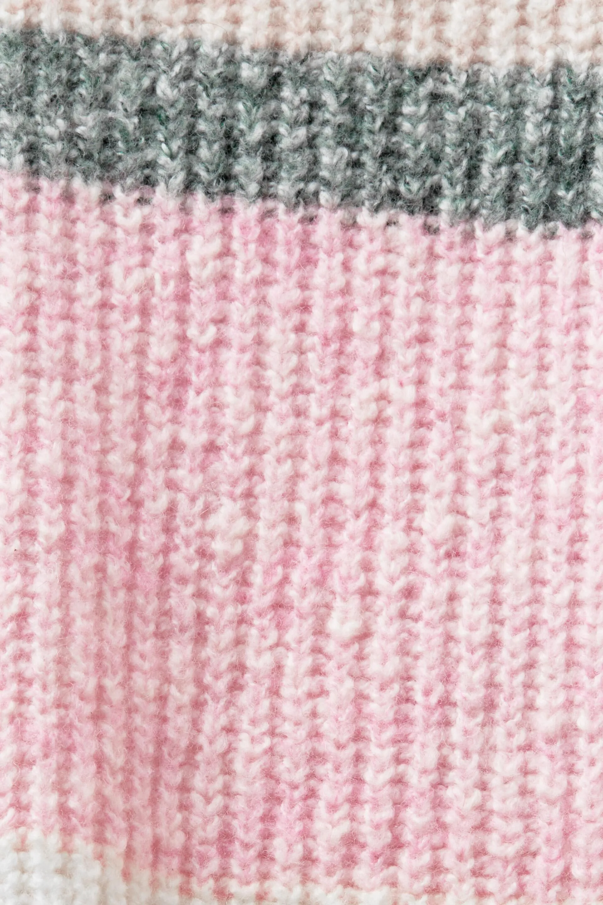 Cardigan a coste con scollo a V