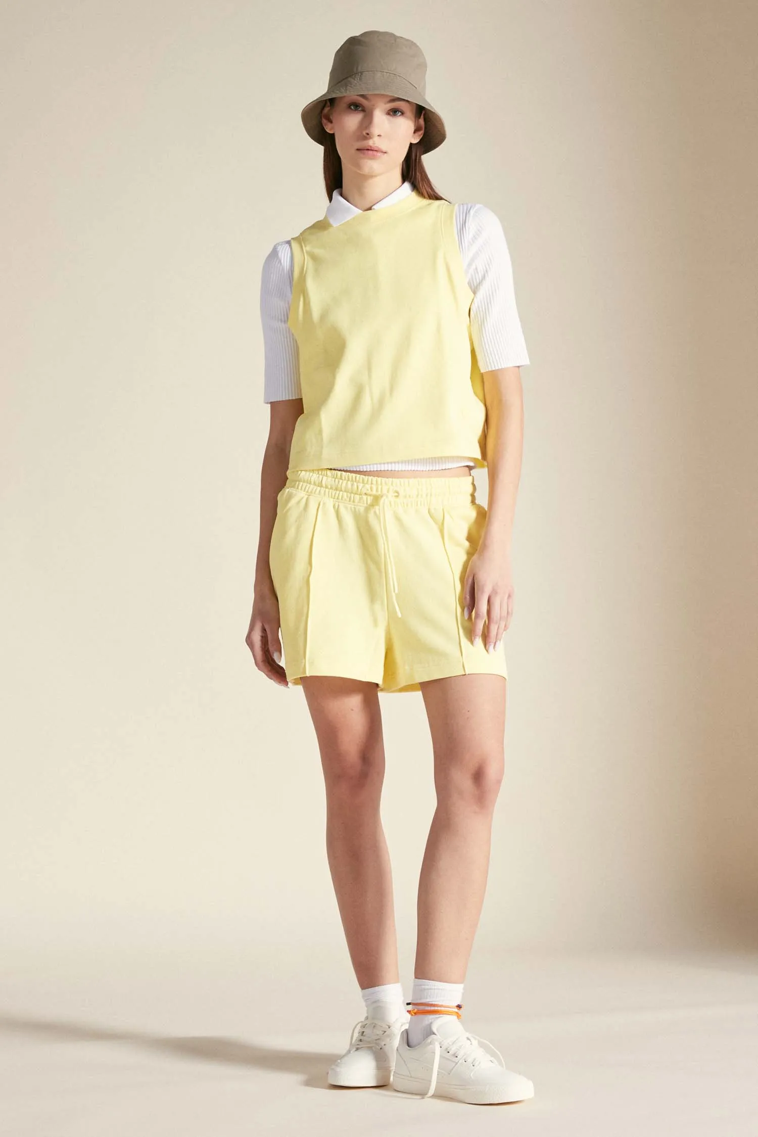 DEBBY –  Pantaloncini giallo pastello in cotone