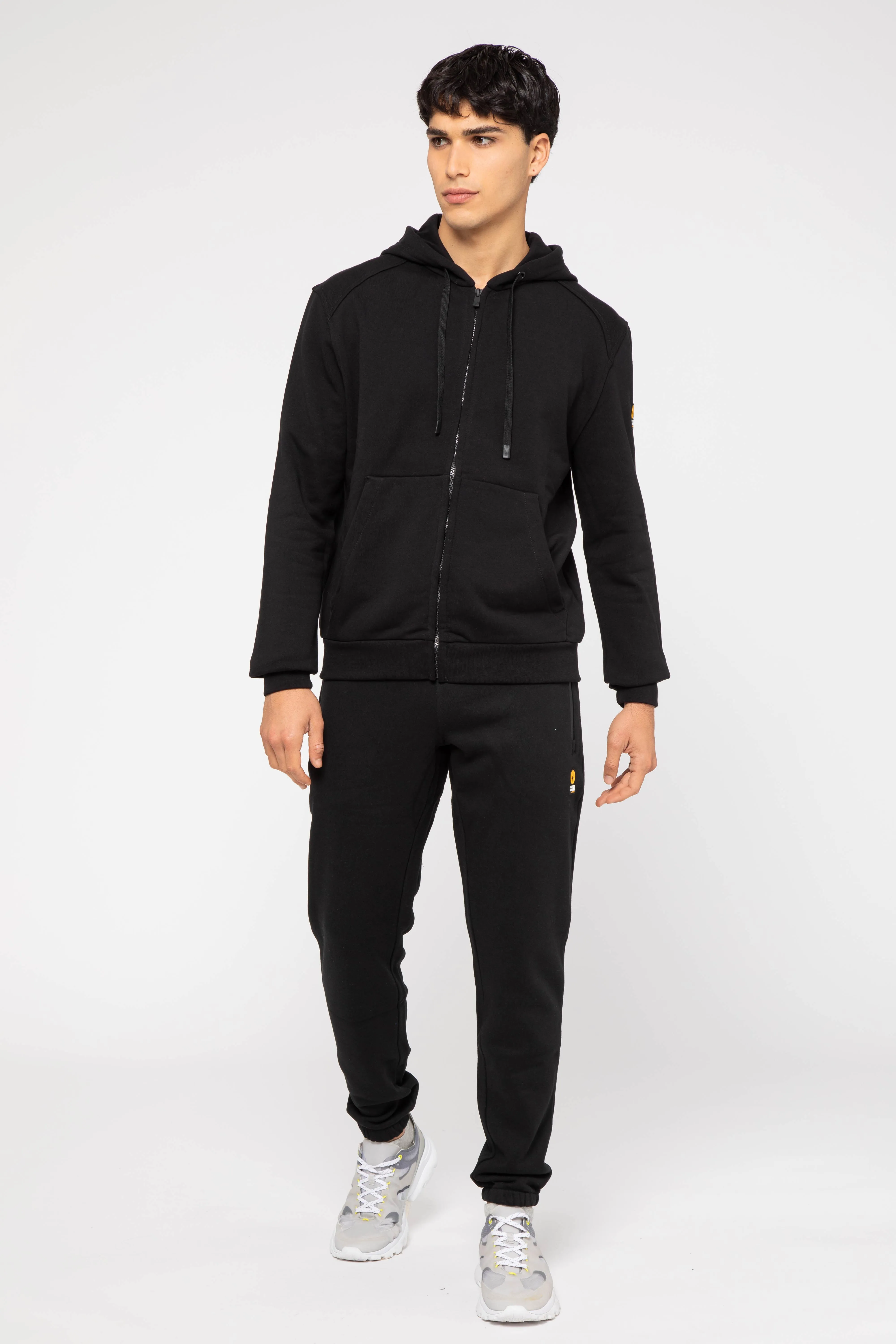 Felpa nera con zip e maxi logo