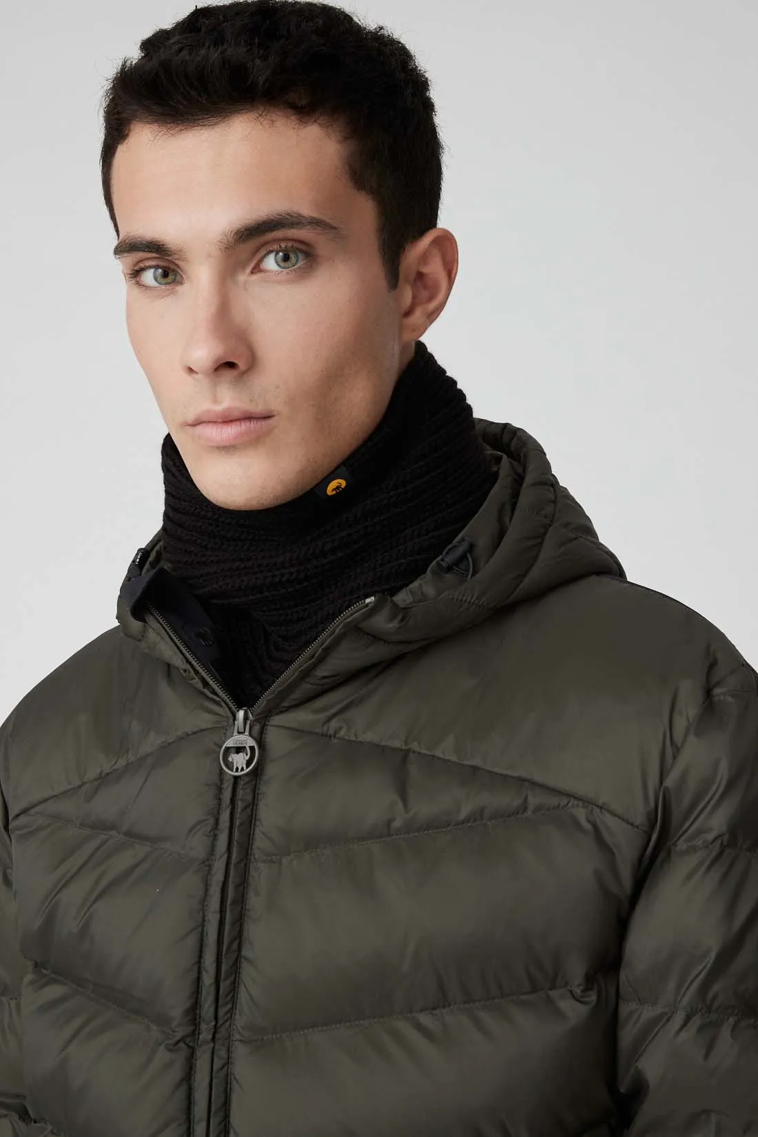 FLYNN – Sciarpa nera in maglia