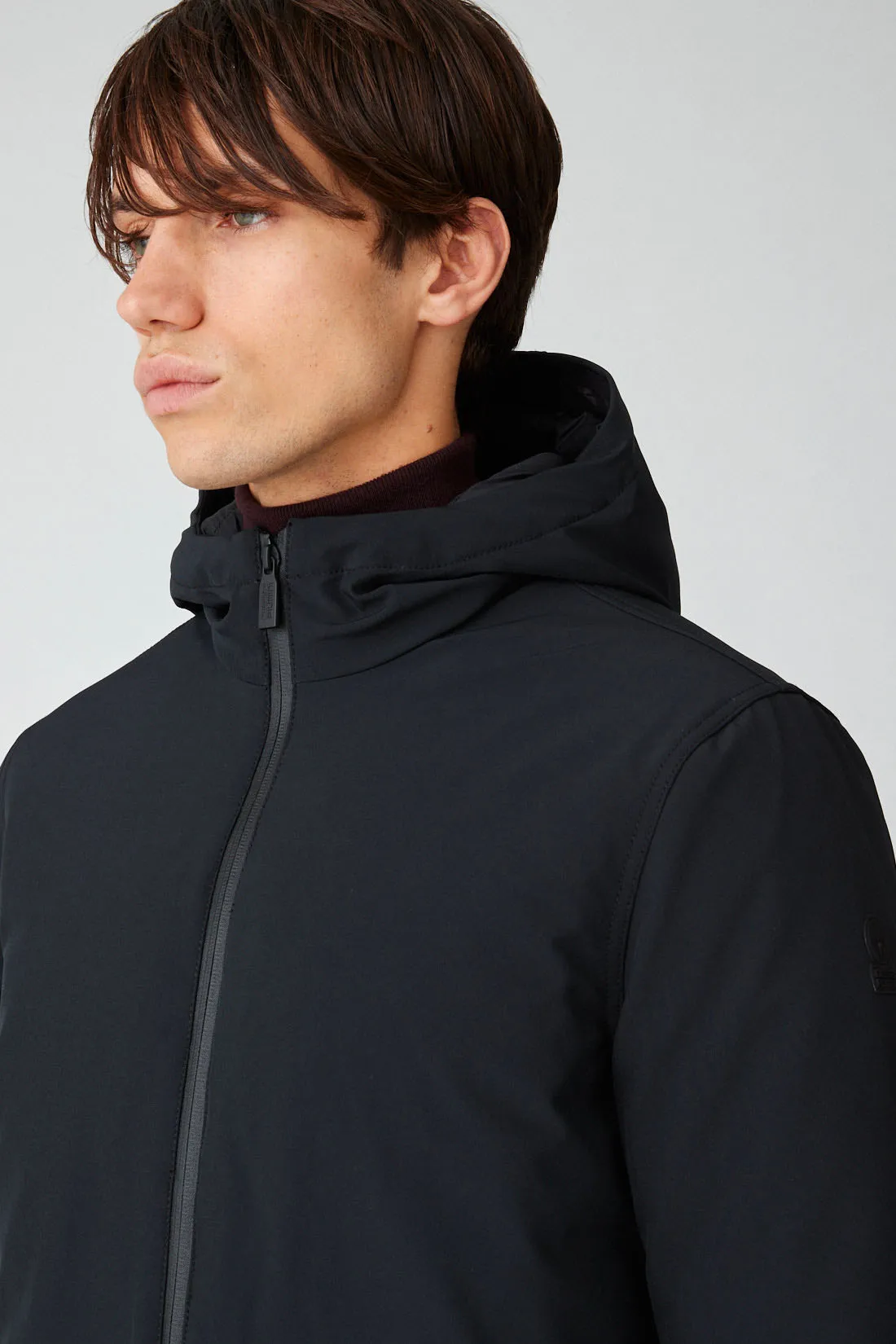 HERDO – Giacca nera lunga con cappuccio
