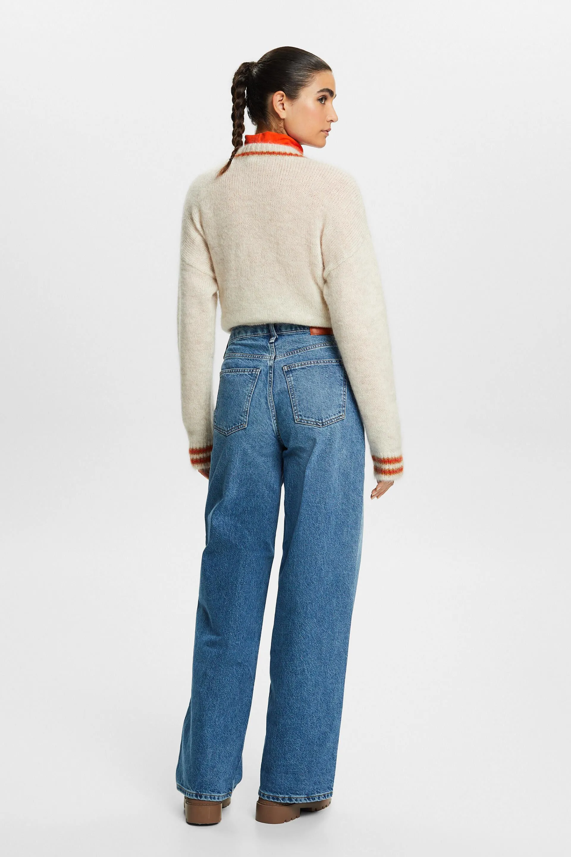 Jeans a vita alta con gamba larga