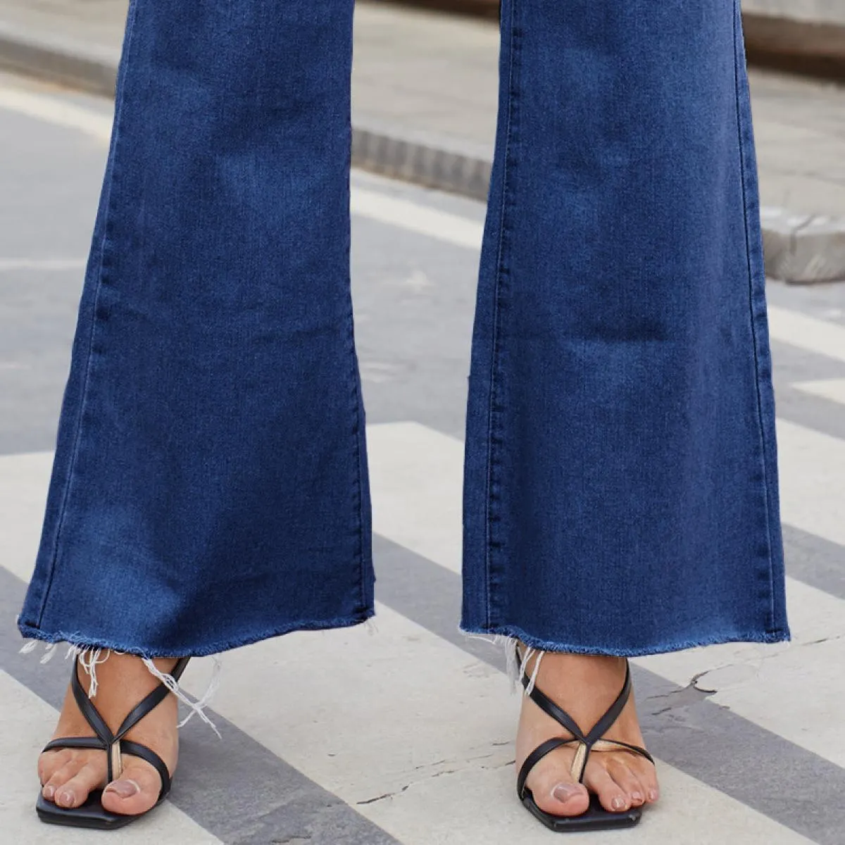 Jeans strappati Pantaloni larghi a gamba larga larghi da donna Moda Street Style Pantaloni a gamba larga svasati 2023 New Casual