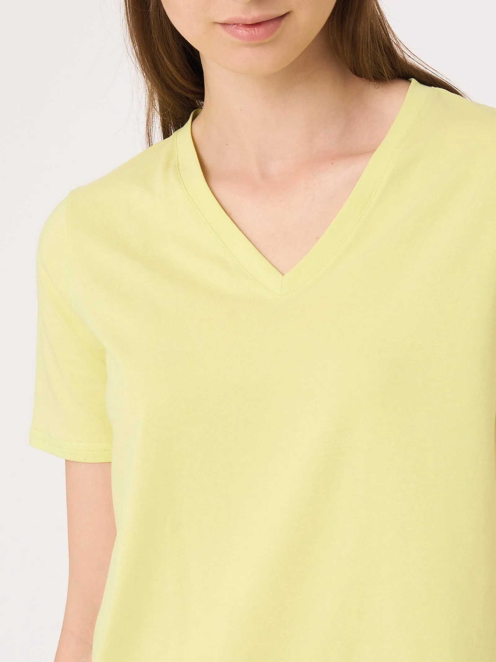 Maglietta scollo a V in Ultralight - Daiquiri Green