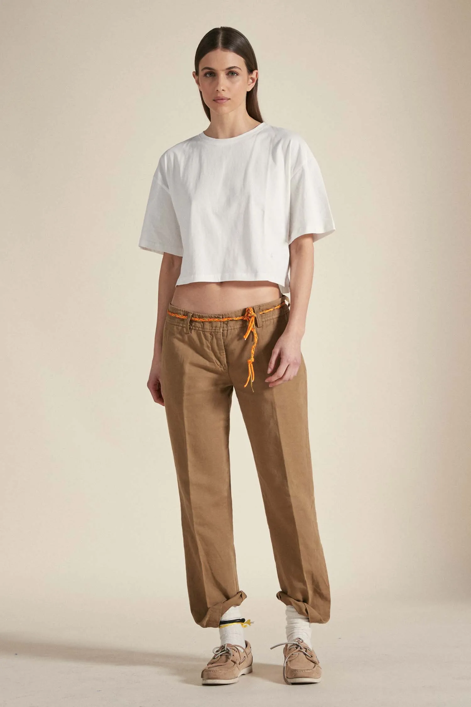MIRAM –  Crop t-shirt bianca in cotone