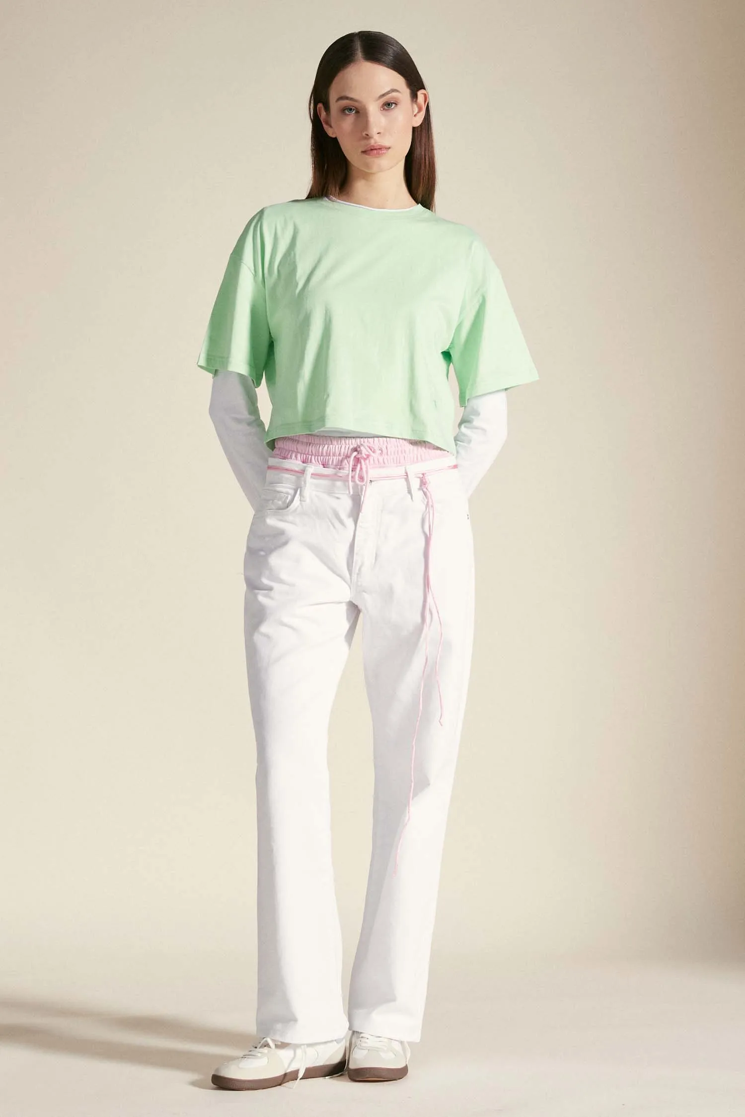 MIRAM –  Crop t-shirt verde pastello in cotone