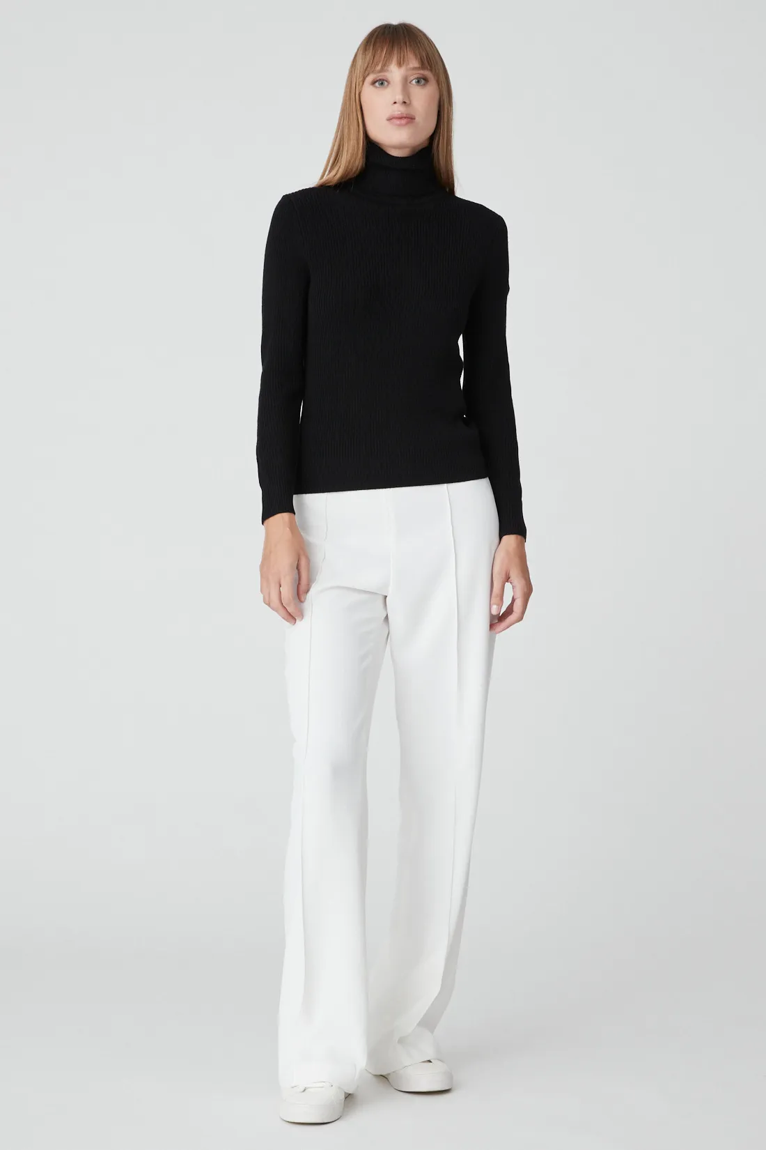 MIRY – Maglia nera a collo alto