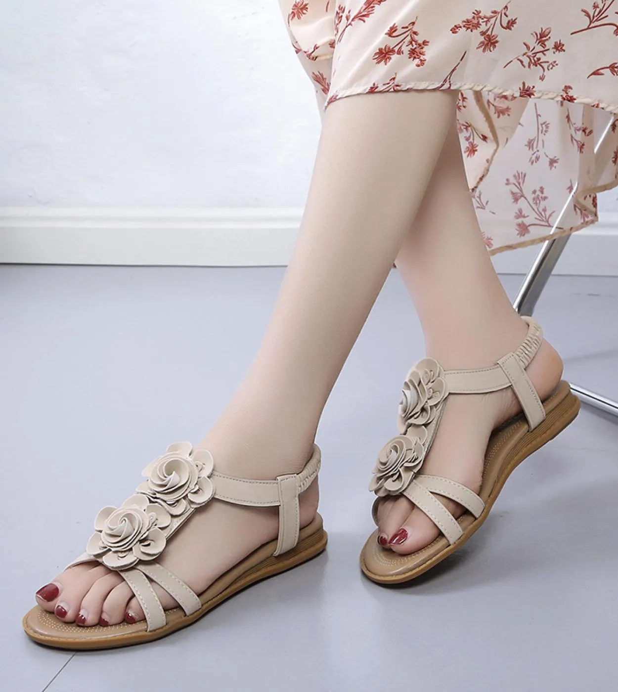 Nuove donne estate casual sandali piatti della Boemia scarpe donna fiore infradito sandali da spiaggia dolci scarpe taglia 35 41