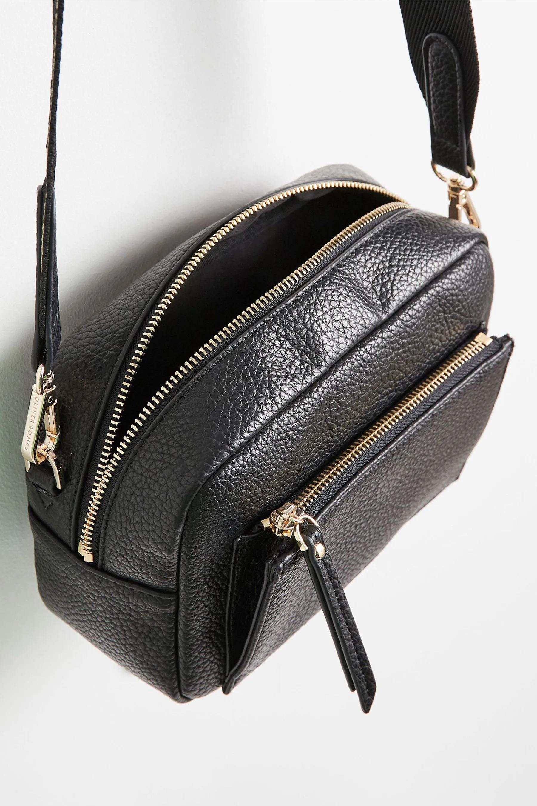 Oliver Bonas - Charlee - Borsa a tracolla con logo
