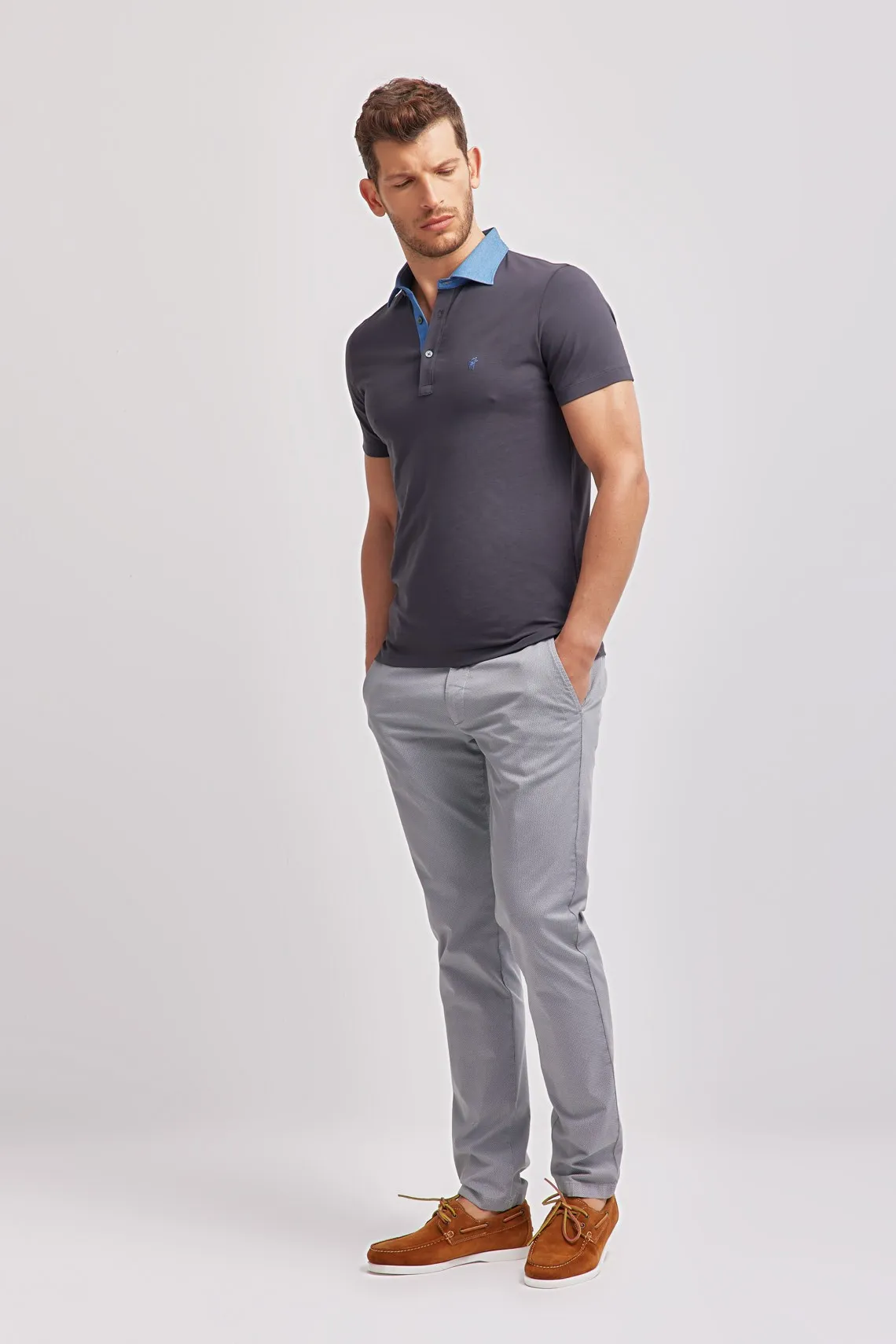POLO CON COLLO CAMICIA IN CONTRASTO