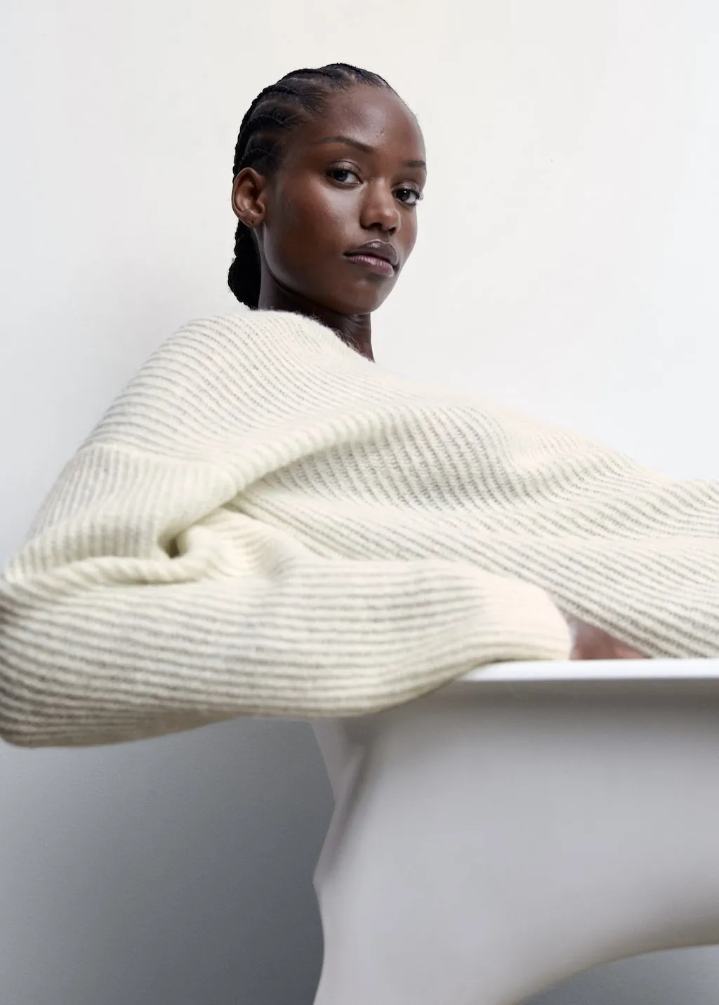 Pullover coste collo a V