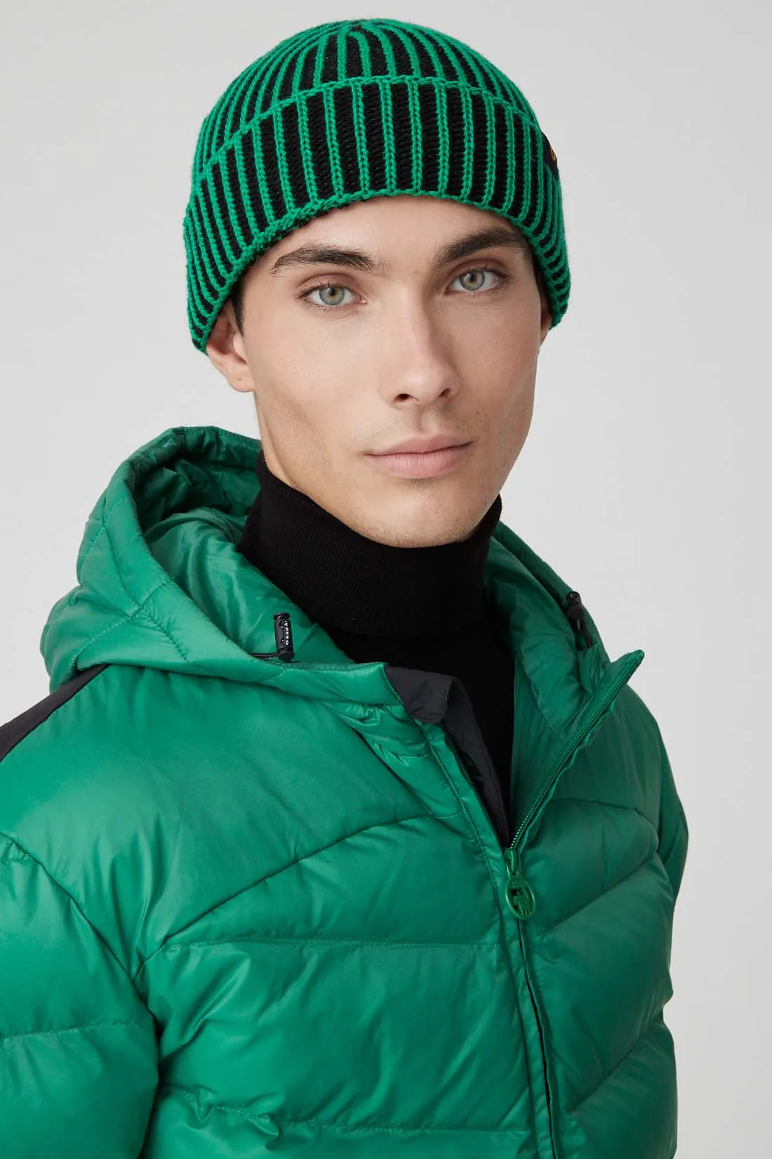 ROTTER – Cappello verde con risvolto