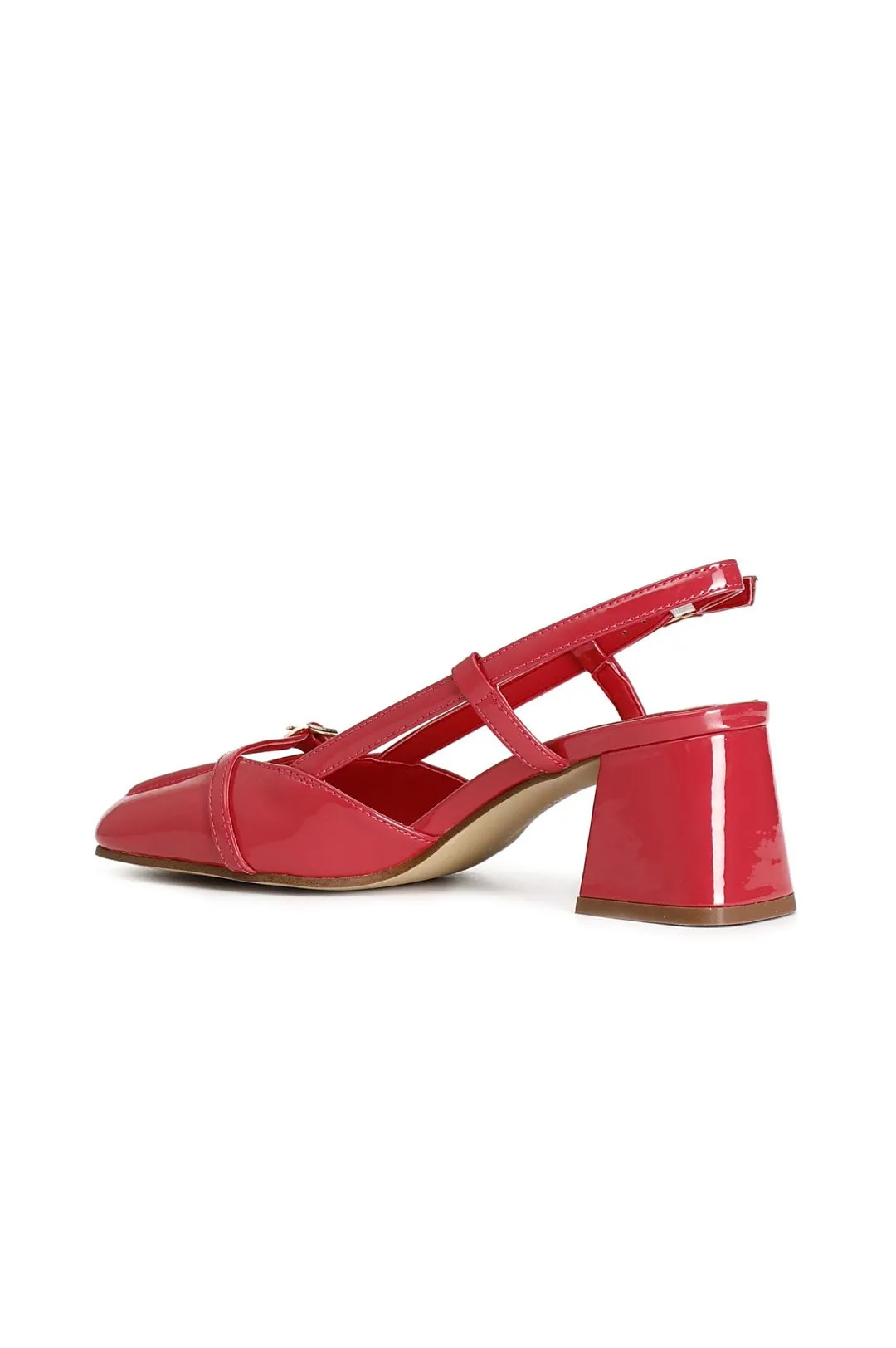 scarpe aperte dietro in vernice con bordo e cinturino fuxia