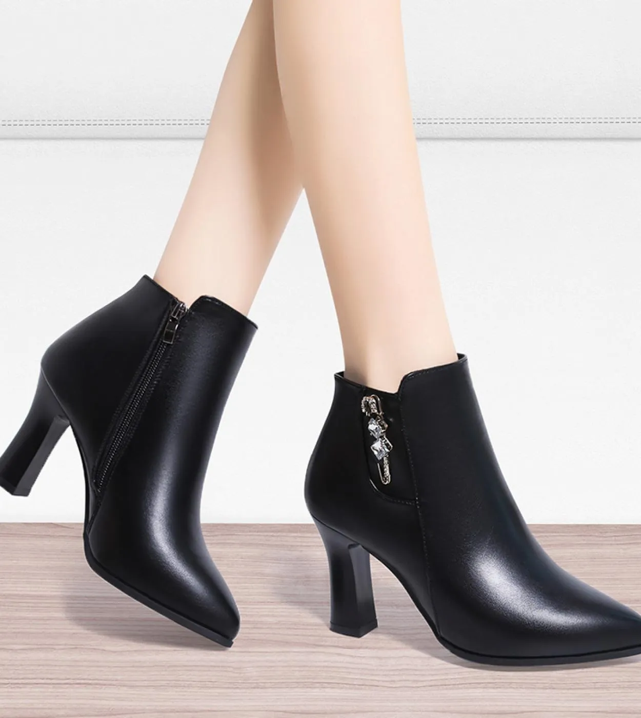 Stivaletti neri Scarpe con frange Stivali con frange Stile Stivali neri Frange Donna Stivali da donna